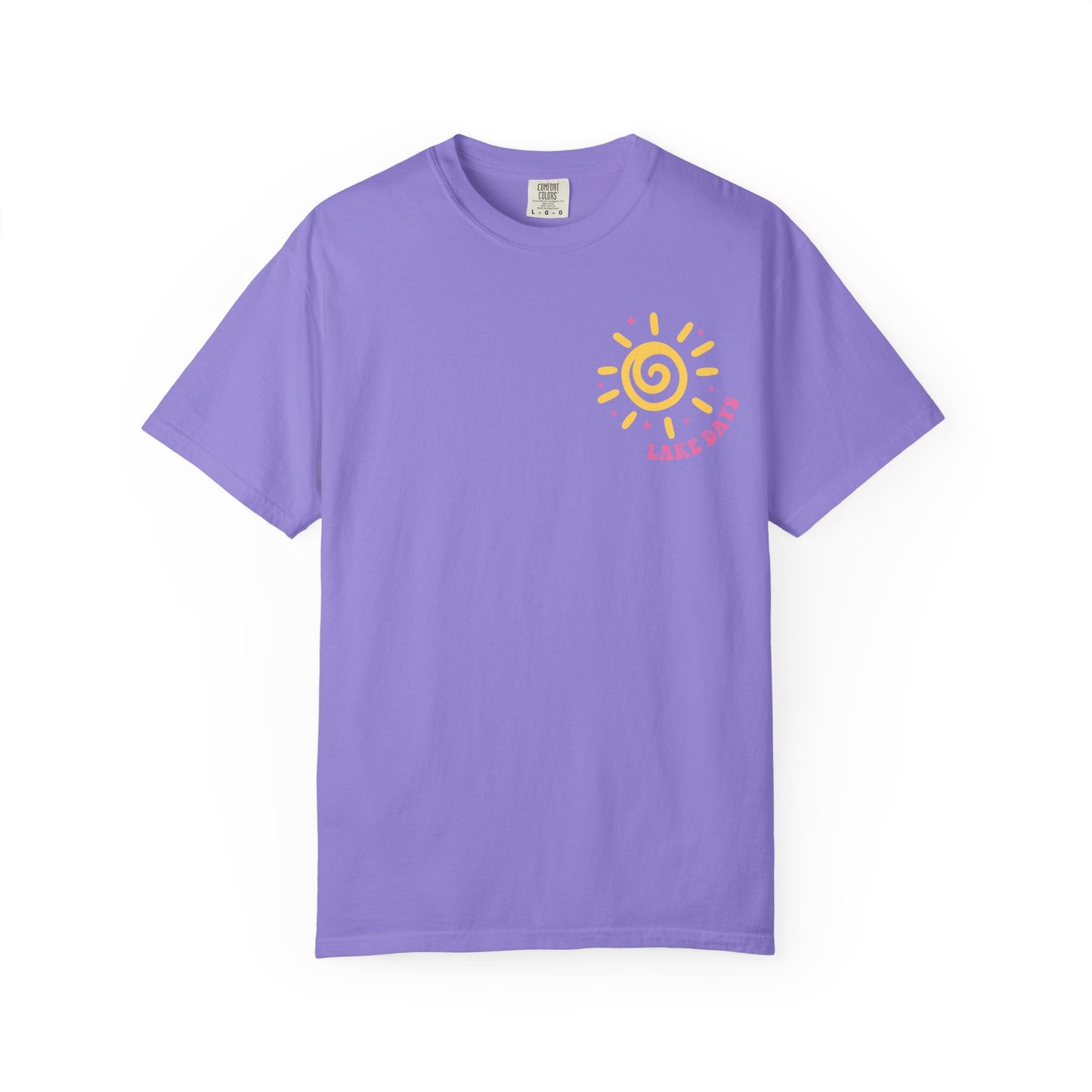 'Boat, Waves, Sun, Rays' Retro Summer Graphic Tee